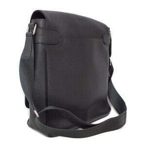 Louis Vuitton Taiga Milo Shoulder Bag